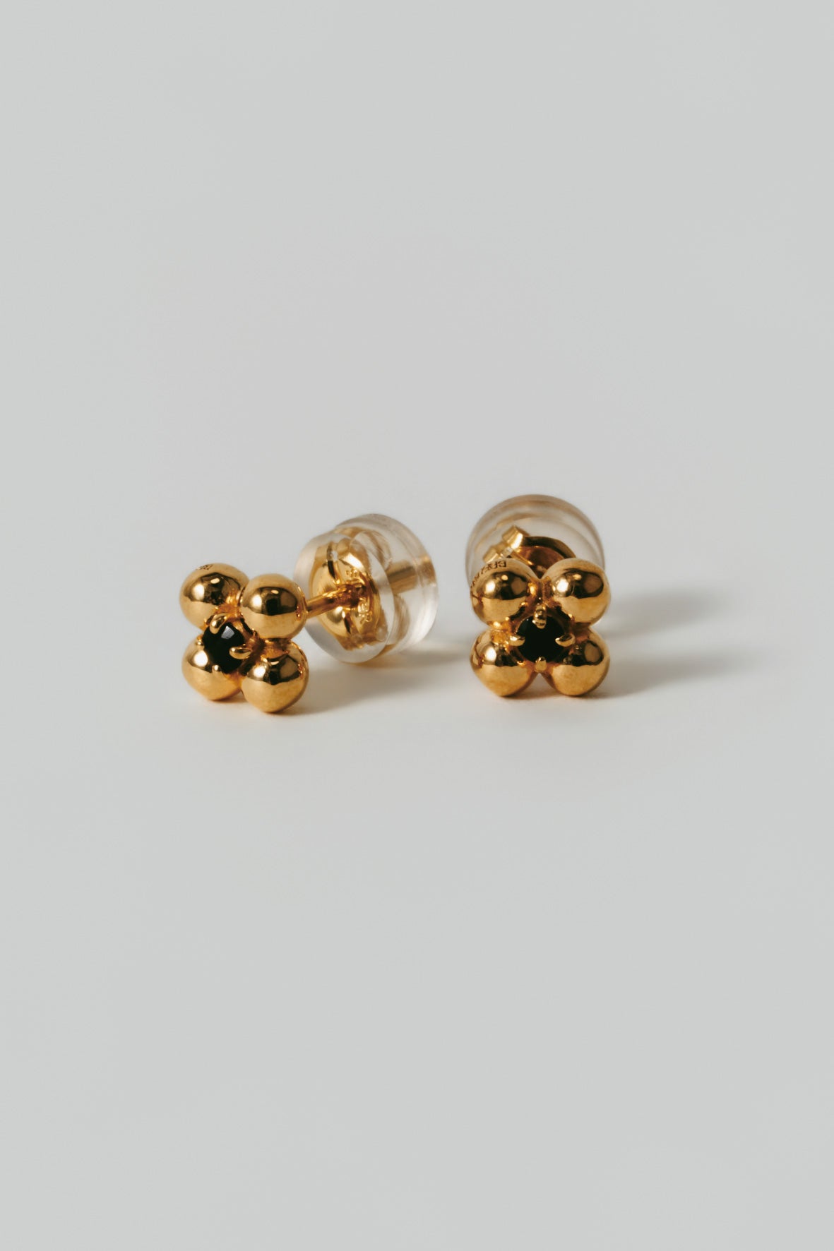 【受注販売】flower pierce /01(onyx)(silver/gold)
