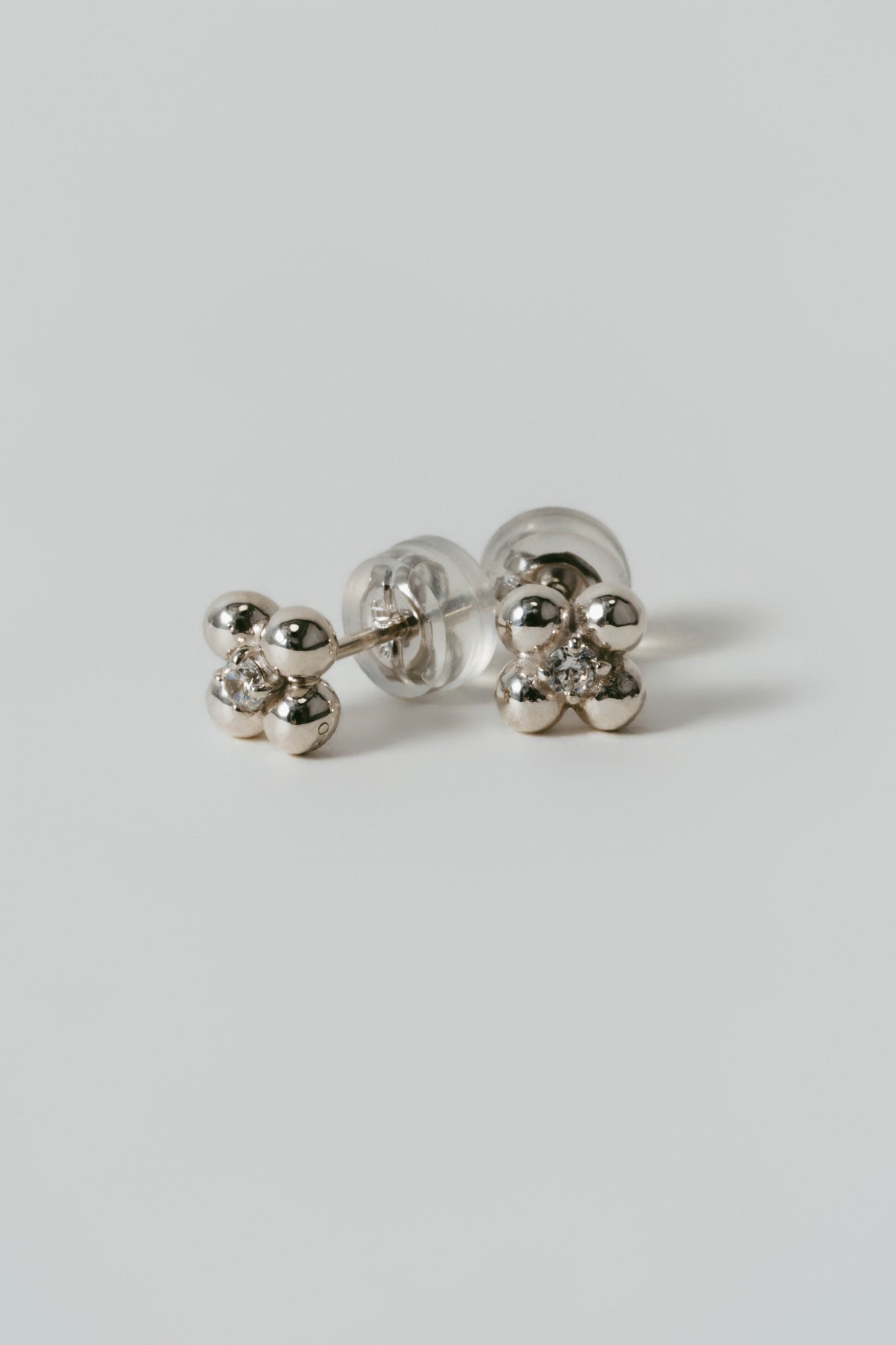 【受注販売】flower pierce /01(cz)(silver/gold)