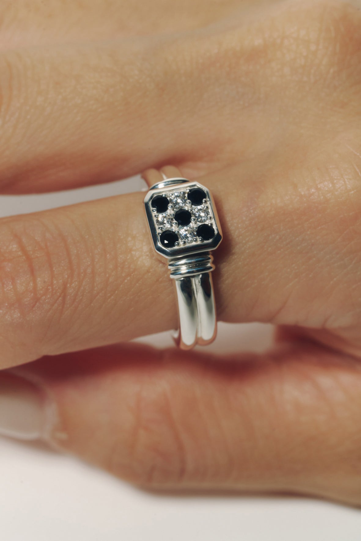 【受注商品】frame ring(cz×onyx)(silver/gold)